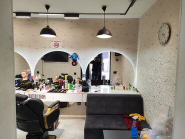 Bərbərlər: Berber tələb olunur. Salon hazırdır, berber kreslosu verilir, yer isti — 6