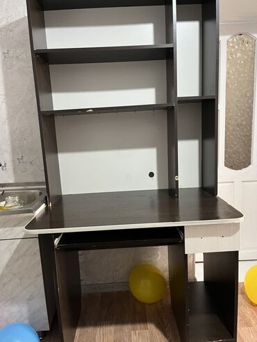 столы офисные большие: Компьютердик үстөлү, Текчелери бар