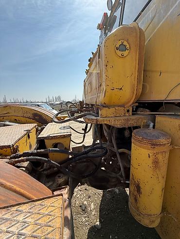 Тракторы Кировец: Трактор «Кировец» К-700А Год выпуска: 1982 Заводской номер: 8209205 — 5