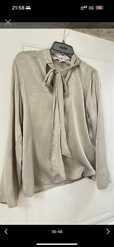 Пальто: Одежда, покупала в Дубаи/Италии, размер s/m до 44, новое и б/у.Фото и at lalafo.kg — 17 Пальто: Одежда, покупала в Дубаи/Италии, размер s/m до 44, новое и б/у.Фото и — 17