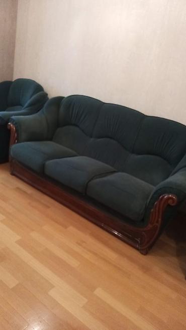 pufik divan: Divan və 2 ədəd kreslo Xarici bahalı mebeldir. Sadəcə üstü — 4