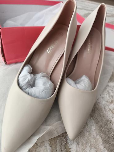 Tuflilər: Yenidir, cəmi 1 dəfə geyinilib. çox rahatdır. 40 razmer. Comfy Brand — 2