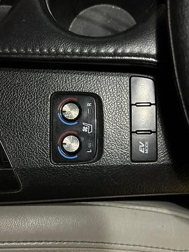 селика: Toyota Avalon: 2013 г., 2.5 л, Автомат, Гибрид, Седан — 8