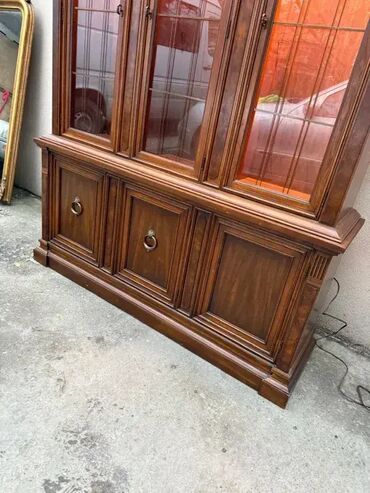 Stilske vitrine: DREXEL stilska vitrina - ODLIČNO STANJE Made in USA 🇺🇸 Od punog — 4