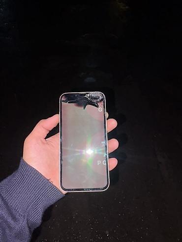 go pro qiyməti: IPhone 13, Ağ, Qırıq — 2