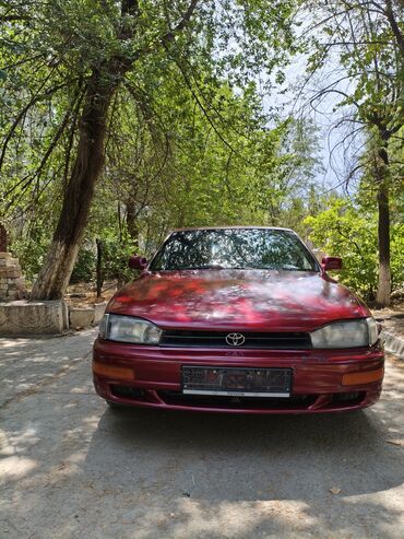 бак для машины: Toyota Camry: 1992 г., 2.2 л, Механика, Газ, Седан