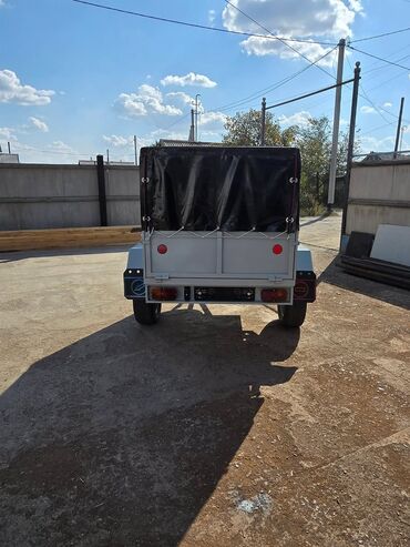 Qoşqular: Yük qoşqusu – tək oxlu, yanları hündür, karkaslı və brezent örtüklü - — 5