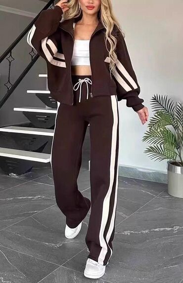 stringer alt paltari: Qadınlar üçün iki hissəli idman dəsti - Model: fermuarlı üst və