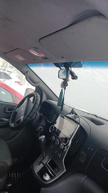 Hyundai: Продается микроавтобус/минивэн с просторным салоном и поперечной — 9