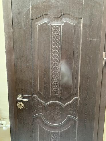 Metall qapı – ikiüzlü dizaynlı - Material: polad gövdə, metal karkas