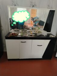 Masa və oturacaq dəstləri: Qonaq otağı üçün, İşlənmiş, Açılmayan, Dördbucaq masa — 5