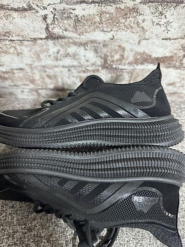 nike react: Кроссовки женские спортивные, цвет — чёрный.,1 раз обували на час,не — 1
