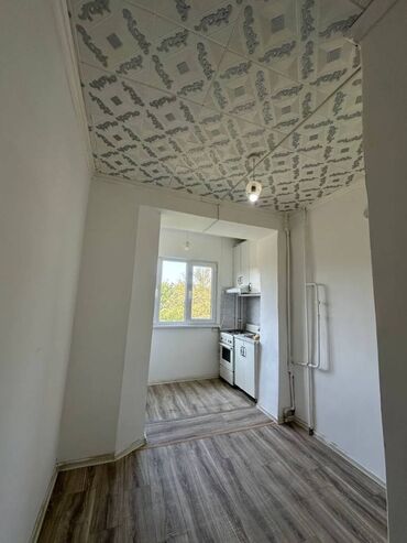 снять квартиру 1 комнатную: 1 бөлмө, 29 кв. м, Жеке план, 4 кабат, Косметикалык ремонт