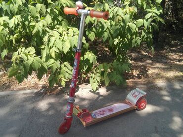 кресло для велосипеда детское: Продаю 2) Самокат 350сом 3)8000 сом