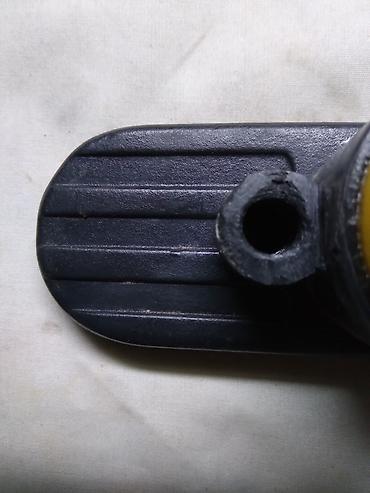 madame coco sid: Bicikl pumpa plasticna 44 cm sa metalnom neoriginal rucicom,nedostaje — 2