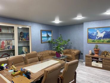 купить коммерческое помещение бишкек: Сдаю Офис, 190 м², В жилом комплексе, С оборудованием, С отдельным сан узлом