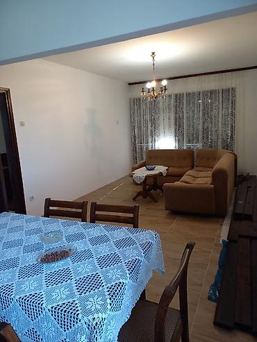 Kuće na prodaju: Продаю дом площадью 80 квадратных метров и земельный участок площадью — 10