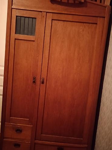Винтажный шкаф в хорошем состоянии