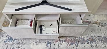 study table: Тумба и подставка для телевизора, Б/у, Напольная, Самовывоз, цвет - Серый — 2