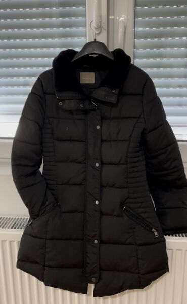 U odlicnom stanju jakna zimska Orsay nosena par puta