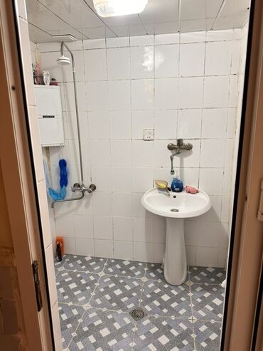 Binalar: Orta təmirli təmirə ehtiyacı var. Həyətdə bağı var, su quyusu, wifi -da lalafo.az — 14 Binalar: Orta təmirli təmirə ehtiyacı var. Həyətdə bağı var, su quyusu, wifi — 14