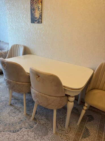 Digər mebel: Qonaq otağı üçün, Açılmayan, Dördbucaq masa, 4 stul