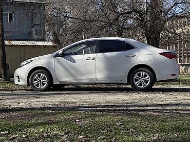 Toyota: Toyota Corolla: 2018 г., 1.6 л, Механика, Бензин, Седан — 2