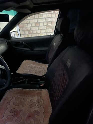 Volkswagen: Volkswagen Passat Variant: 1992 г., 1.8 л, Механика, Бензин, Универсал — 8