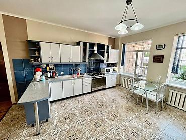 Продажа коттеджей и домов: 📍ул. Карадарьинская 🔘4-комнатный 🔘Этажи 2 🔘380м² Продаётся — 5