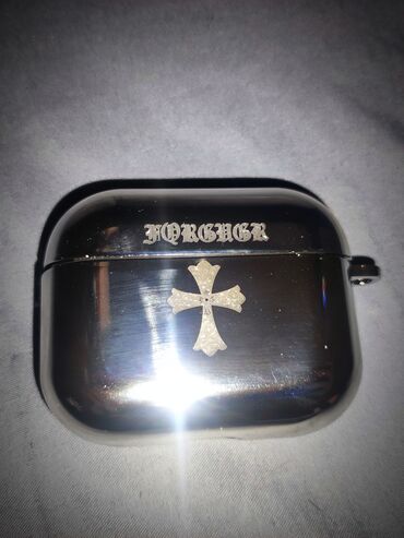 кейс для айрподс: Чехол для AirPods Pro3 
ChromeHearts 🔗
Новый