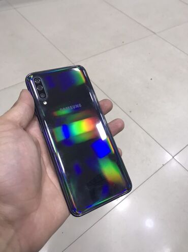 Samsung: Samsung Galaxy A50, 128 GB, rəng - Qara, İki sim kartlı