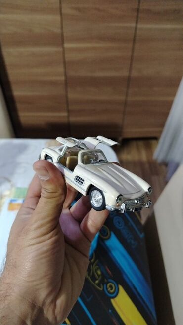 usag masinlari: Mini metal avtomobil kolleksiyası – 4 ədəd - Ölçü: təxminən 1:64