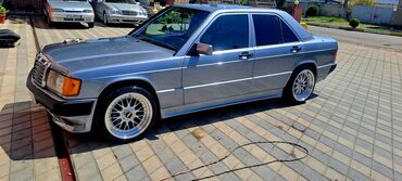mercedes e class turbo az: Mercedes-Benz 190: 1.8 l | 1992 il Sedan