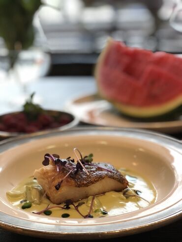 Повара: Шеф повар богатый опыт работы более 12 лет. Работал в Москве элитных — 23