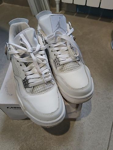 shoe: Мужские кроссовки, 39, Air Jordan, Б/у, цвет - Белый, Самовывоз — 1