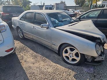 rd 1: Mercedes-Benz E-Class: 2001 г., Седан — 2