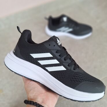 zenske farmerke veliki brojevi: Adidas patike 🖤 Za sve koji su dugo na nogama, bas mekane, udobne