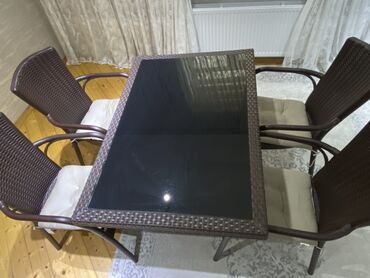 Boşqablar: Balkon üçün, Açılmayan, Dördbucaq masa, 4 stul