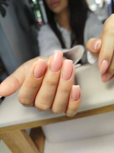 Маникюр, педикюр: Услуга маникюра, предлагающая покрытие ногтей нежными нюдовыми at lalafo.kg — 1 Маникюр, педикюр: Услуга маникюра, предлагающая покрытие ногтей нежными нюдовыми — 1