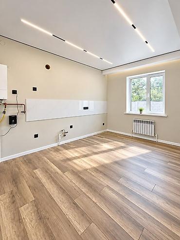 Үйлөрдү сатуу: 4 бөлмө, 120 м², 3 соток, Бишкек, Чыгыш (эски) автовокзал Риелтор — 3