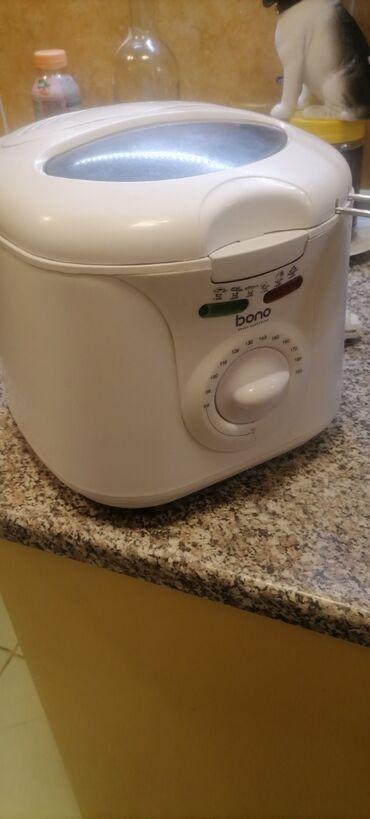 Kaloriferi: Friteza Bono manja kao nova je.
Dobra
 Mirjevo — 14