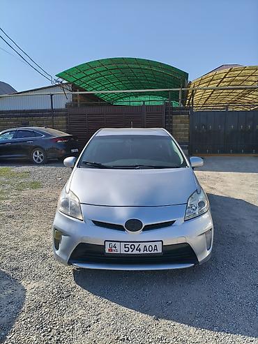 gac m8: Toyota Prius: 2015 г., 1.8 л, Автомат, Гибрид, Хэтчбэк — 1