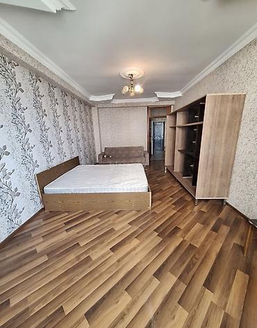 kiraye evl: Ev 229 nömrəli məktəbin yanında yerləşir .Neftcilər metrosuna düz 3dq — 1