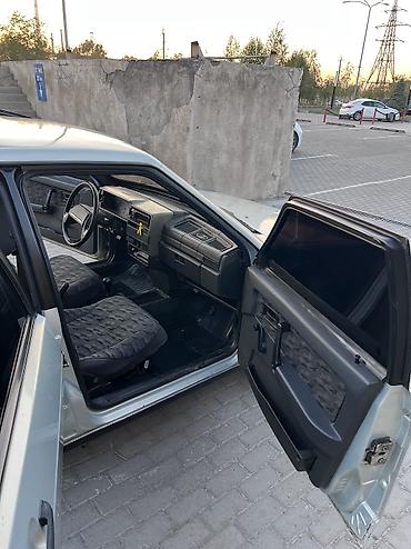 21099: ВАЗ (ЛАДА) 21099: 2002 г., 1.5 л, Механика, Бензин, Седан — 9