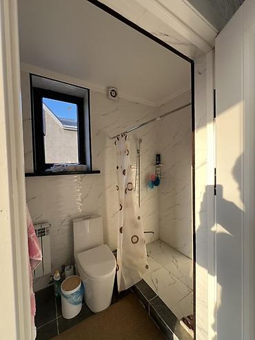 этажные дома: 4 комнаты, 130 м², 410 соток, Сокулук, Собственник — 10