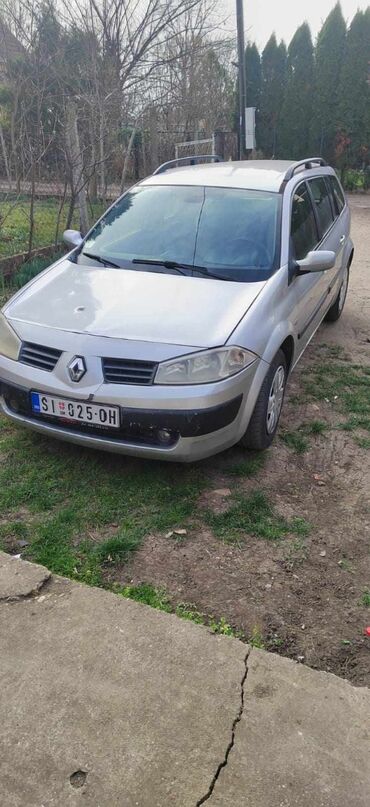 Transport: Renault 5: | Limousine