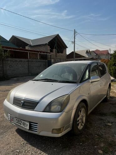 домик на колесиках: Toyota Opa: 2000 г., Хетчбек