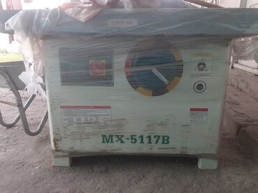 Tavan: MX-5117B frezə dəzgahı - Model: MX-5117B (ön paneldə qeyd olunub) -