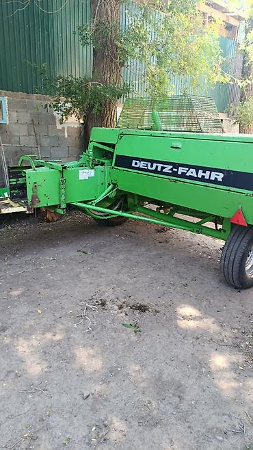 скормные машины: Пресс-подборщик тюковый Deutz-Fahr (польщик квадратных тюков) - Тип — 2