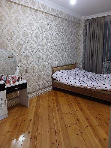 nermanov kiraye: Kirayə üçün tam mebelli 2 otaqlı mənzil. - Geniş, işıqlı zal: pəncərə — 2